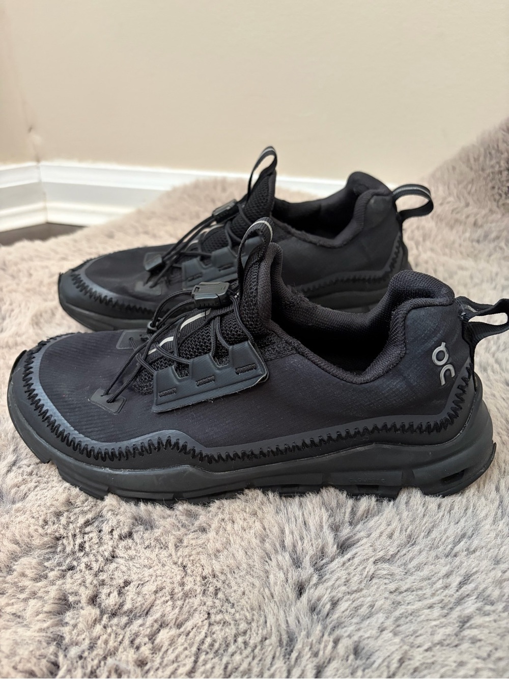 On Running Cloudaway Lace-Quick Water Repellent Sneakers - Picture 2 of 7